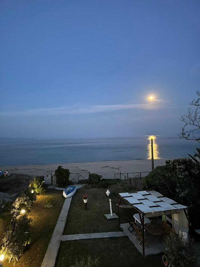 Lia'S Beach House Agios Nikolaos  Exterior photo