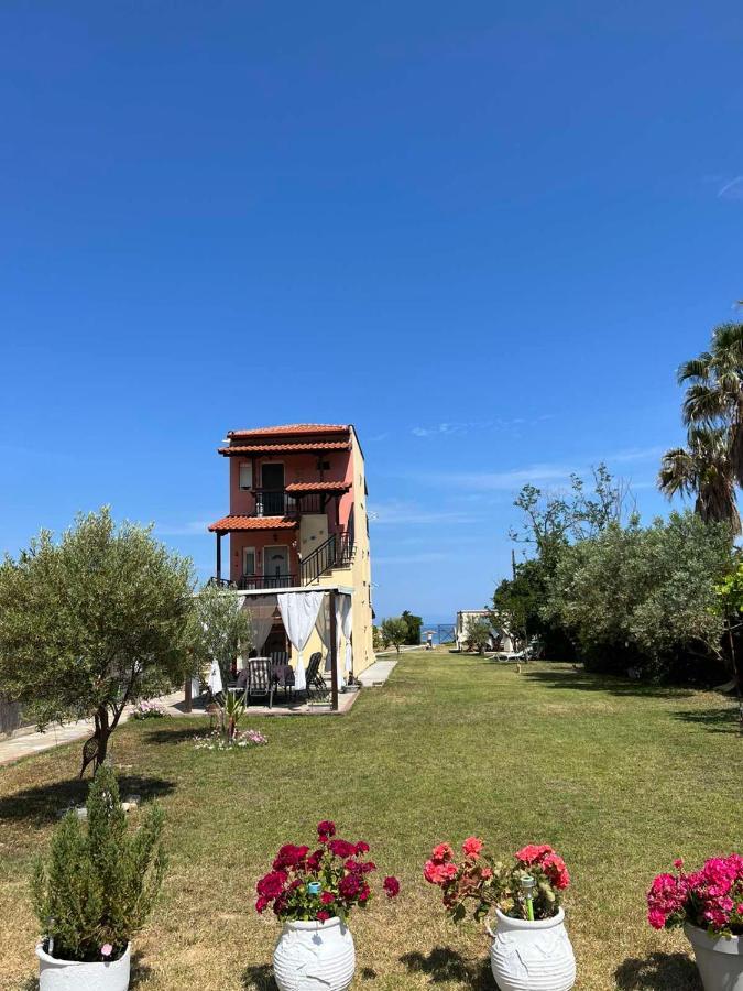 Lia'S Beach House Agios Nikolaos  Exterior photo