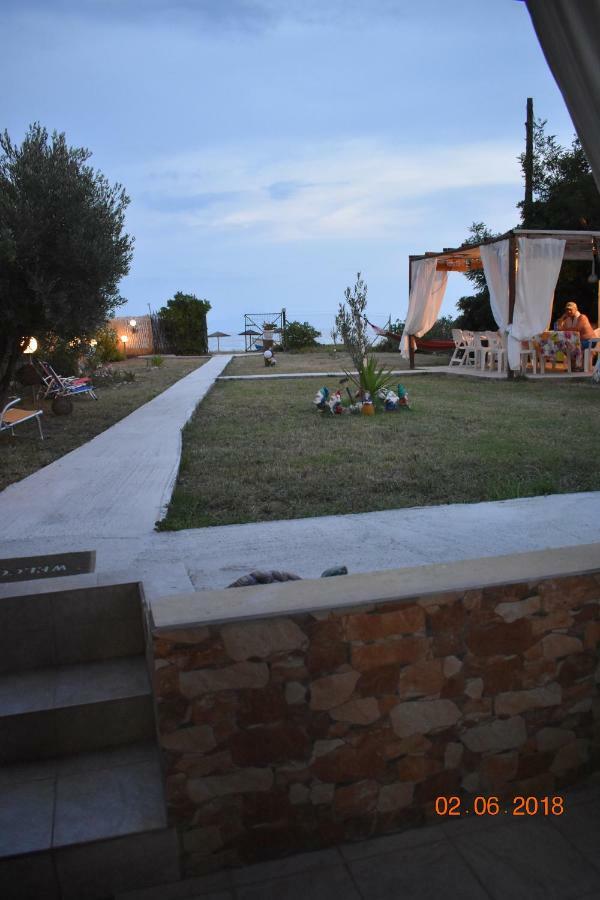 Lia'S Beach House Agios Nikolaos  Exterior photo
