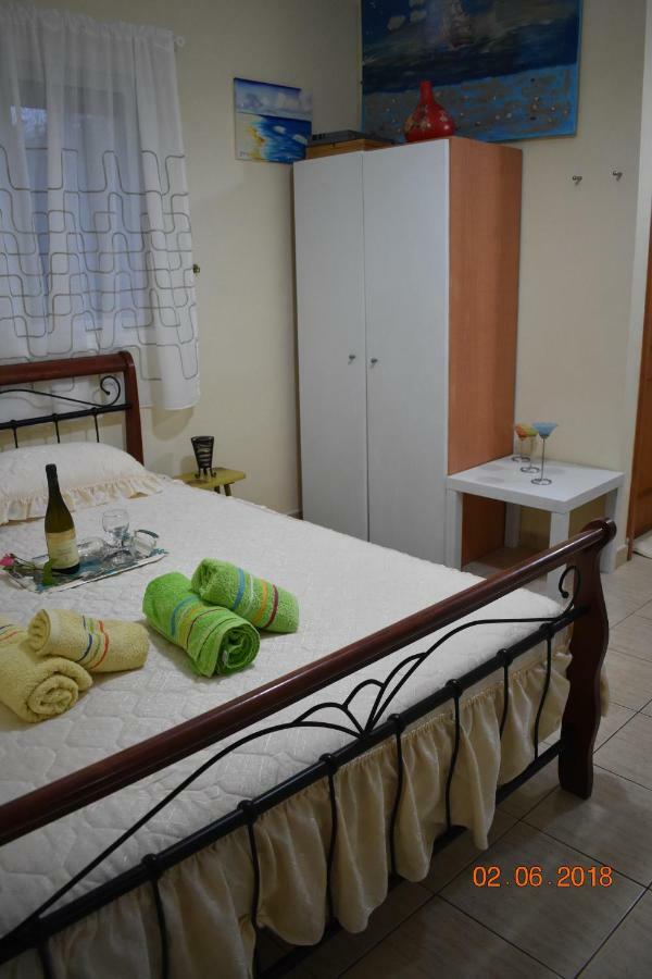 Lia'S Beach House Agios Nikolaos  Exterior photo