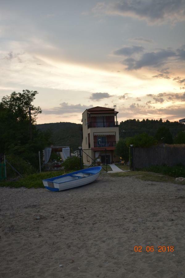 Lia'S Beach House Agios Nikolaos  Exterior photo