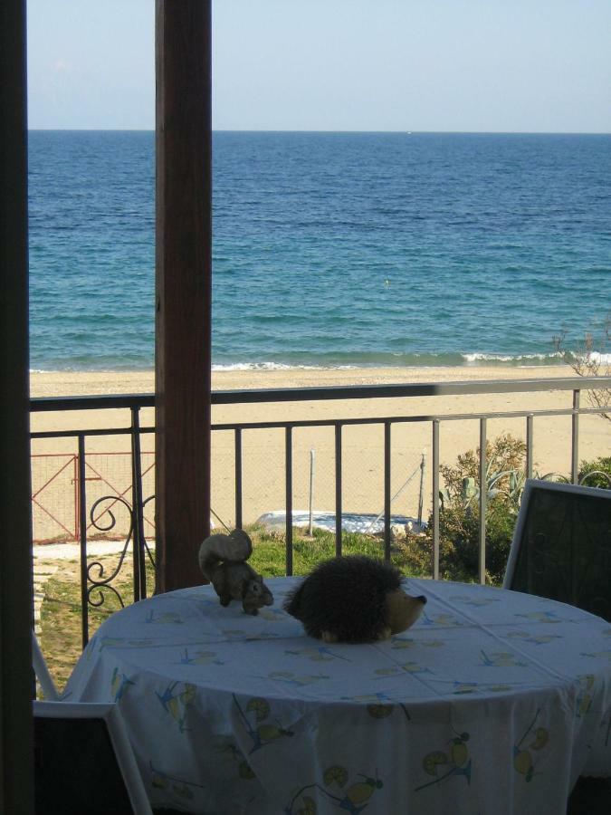 Lia'S Beach House Agios Nikolaos  Exterior photo